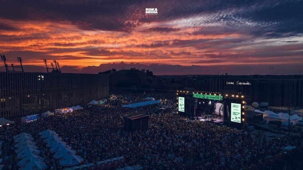 Koncert o zachodzie słońca